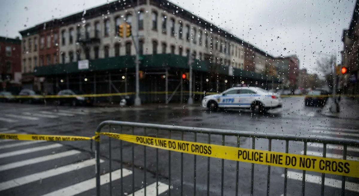 Slika je umetno generirana iz tem: kriminal, migracije, politika, policija, mednarodni odnosi, varnost, operacije, zakonodaja, kazenski postopki