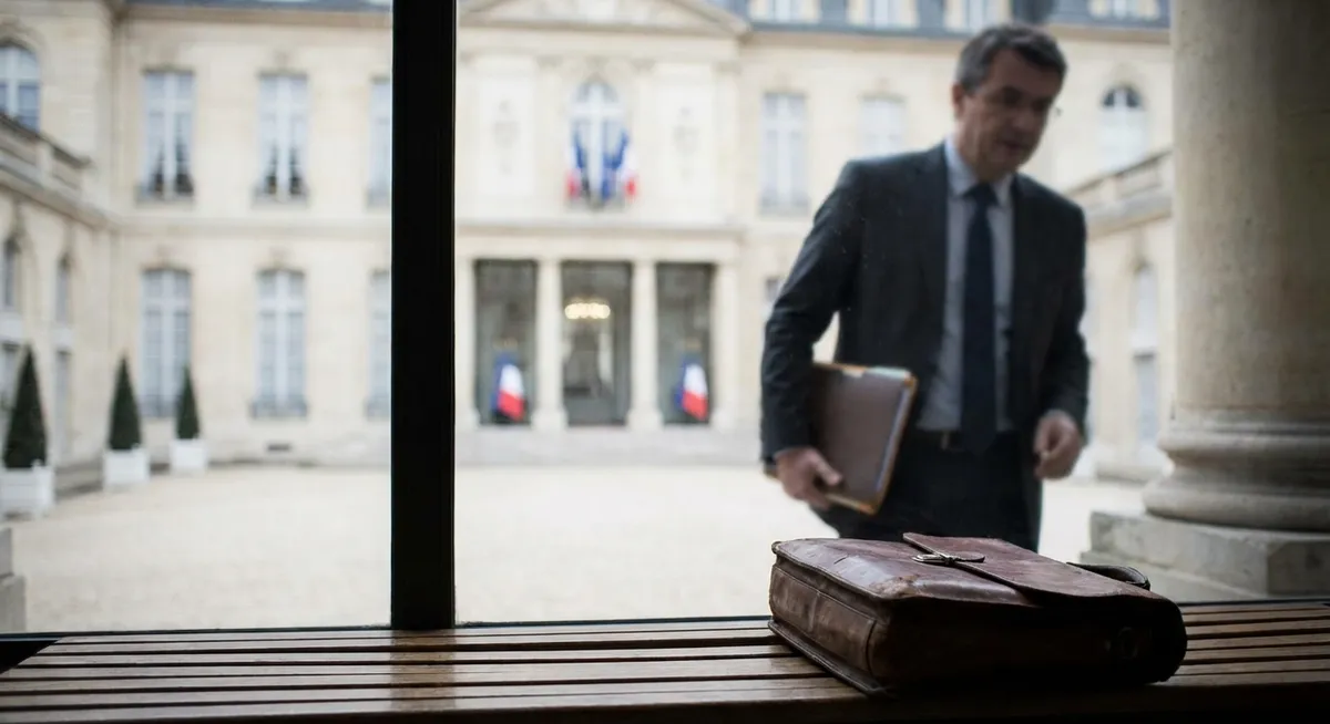 Slika je umetno generirana iz tem: politika, preiskave, obtožbe, kriminal