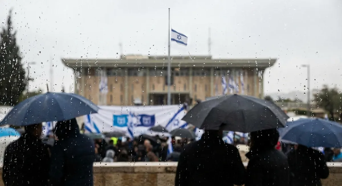 Slika je umetno generirana iz tem: mednarodni odnosi, palestinsko-izraelski konflikt, antisemitizem, politika