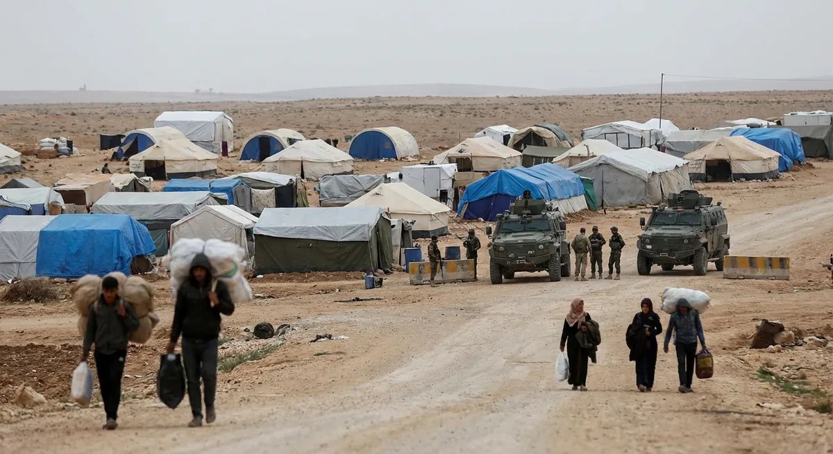 Slika je umetno generirana iz tem: evakuacije, vojska, mednarodni odnosi, vojne, spopadi, žrtve, konflikti, oboroženi spopadi, humanitarne krize