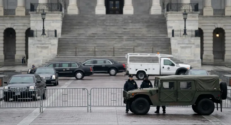 Slika je umetno generirana iz tem: združene države amerike, nepokorščina, upor, volitve, varnost, vojska, migracije, strelski napadi, vojaška nepokorščina, politika