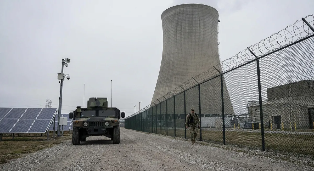 Slika je umetno generirana iz tem: obnove, obnova infrastrukture, mednarodna varnost, varnost, popravila, energetika, jedrska energija