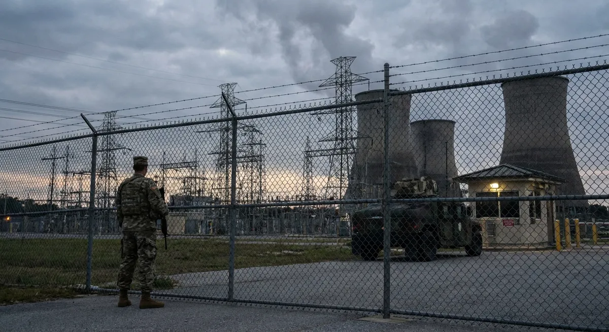 Slika je umetno generirana iz tem: gospodarstvo, regulacije, energetika, mednarodna varnost, mednarodni odnosi, električna energija, varnost, vojne, vojaške aktivnosti, jedrska energija