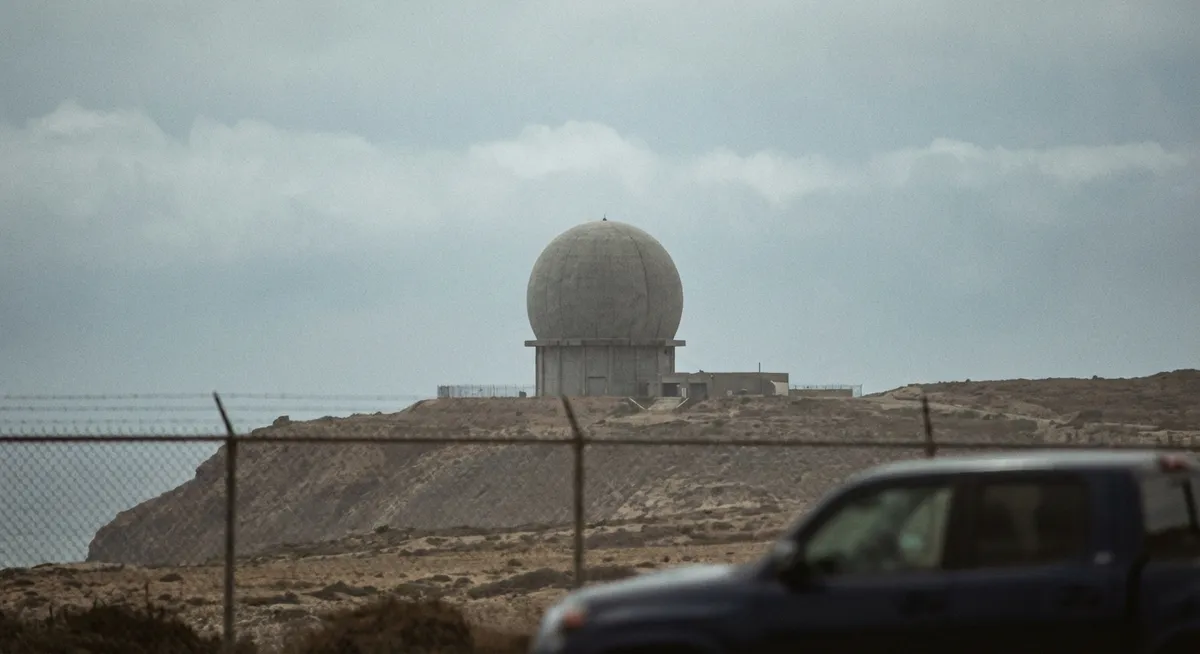 Slika je umetno generirana iz tem: mednarodna varnost, jedrsko orožje, vojaško sodelovanje