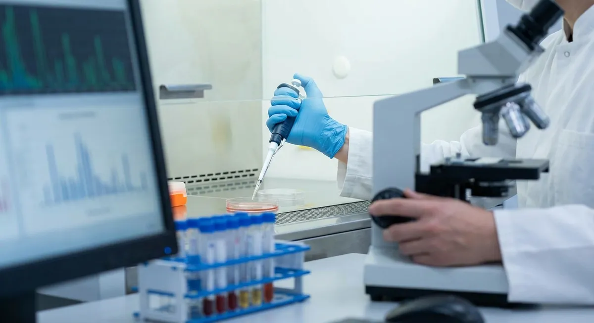 Slika je umetno generirana iz tem: gripa, zdravje, nalezljive bolezni, virusi