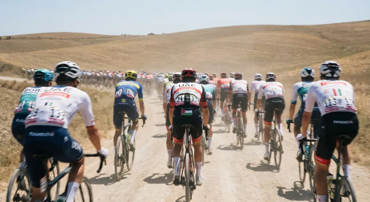 Slika je umetno generirana iz tem: protesti, šport, vuelta á españa, mednarodni odnosi, kolesarstvo, vuelta, palestina