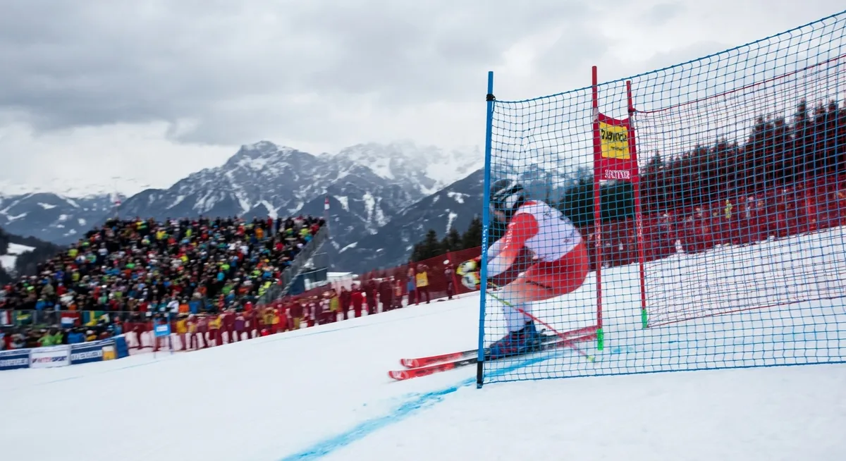 Slika je umetno generirana iz tem: svetovni pokal, alpsko smučanje, veleslalom, kranjska gora, slalom