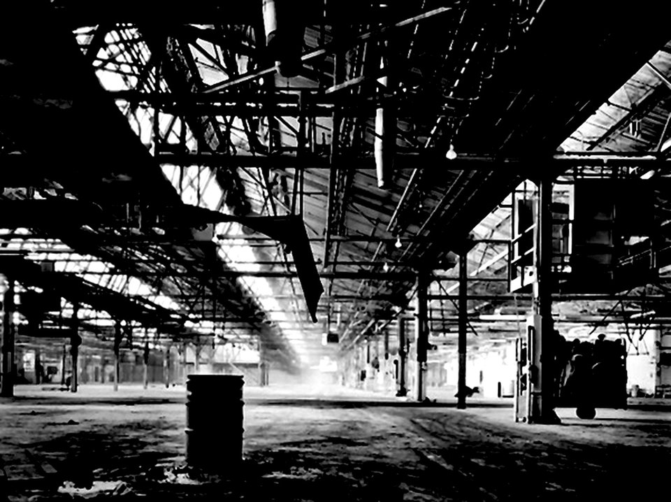 V Ostravi dodávka povozila upokojenca v bolnišničnem kompleksu, moški je umrl