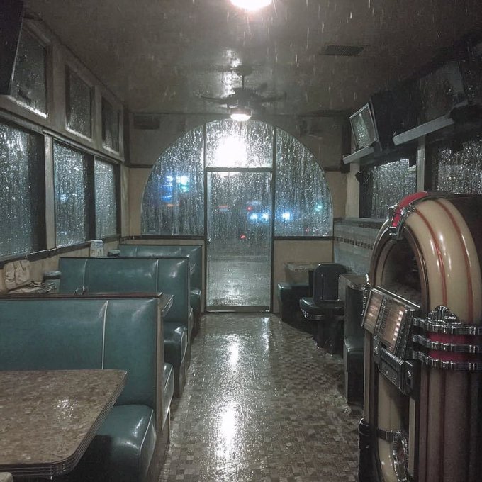 Kim Kardashian se sooča s kritikami in pravnimi bitkami z Ray Jem glede spolnega posnetka in komentarjev o Caitlyn Jenner