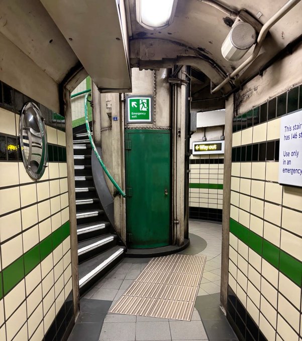 Potniki množično preplačujejo za britanska ETA dovoljenja